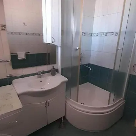 Four Bedroom Anita With Terrace Nyaraló Drniš