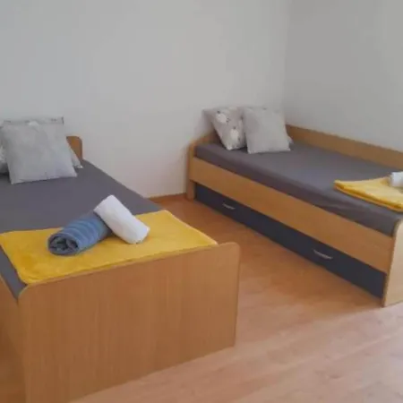 Four Bedroom Anita With Terrace *