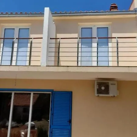 Four Bedroom Anita With Terrace Nyaraló *