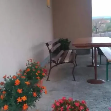 Four Bedroom Anita With Terrace Drnis